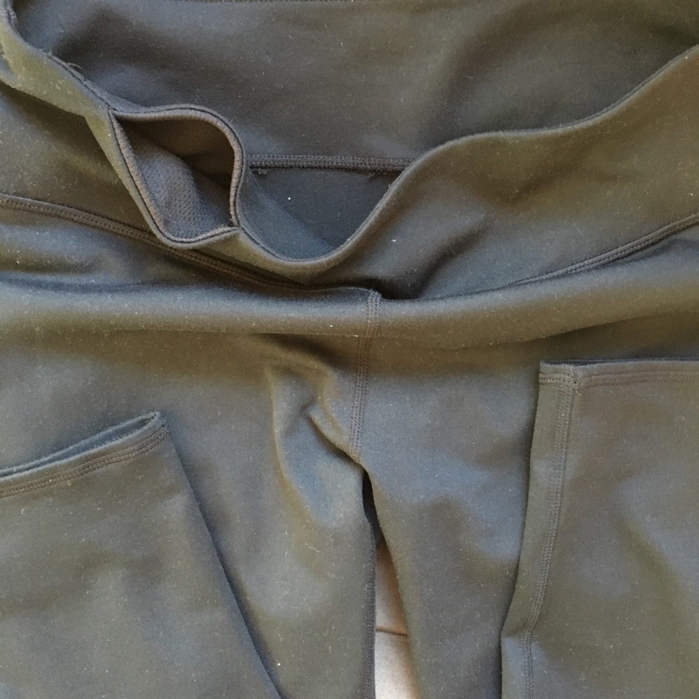 Fabletics Black Capri - Picture 5 of 5